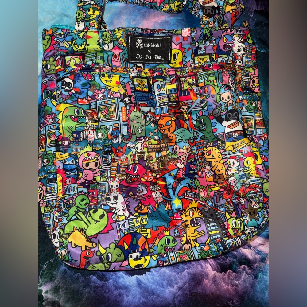 🦖 Kaiju City be light tote Tokidoki x jujube